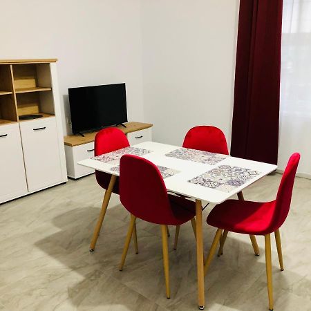New And Modern Apartments In Villa, Near City Center M36 Temesvár Kültér fotó