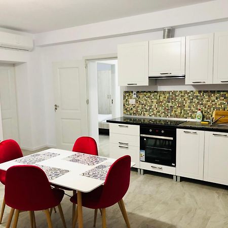 New And Modern Apartments In Villa, Near City Center M36 Temesvár Kültér fotó