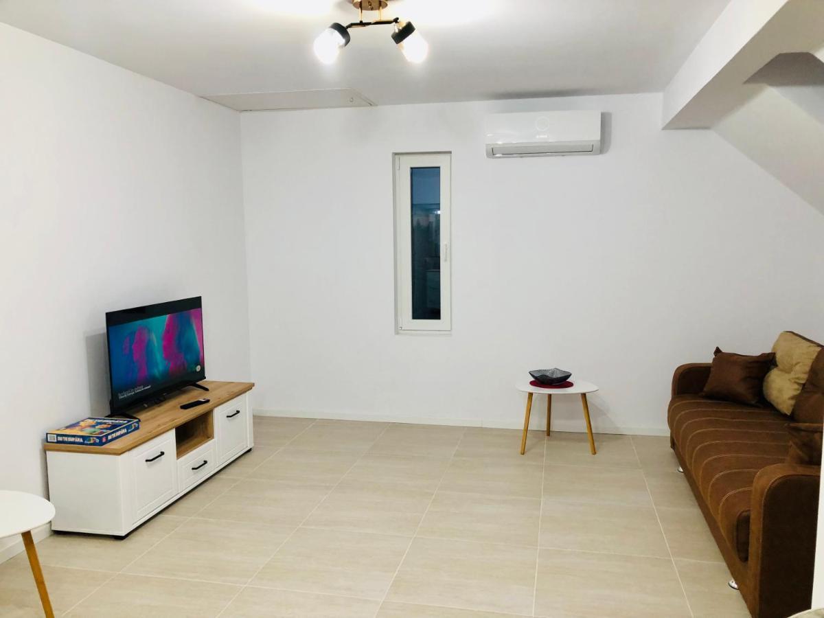 New And Modern Apartments In Villa, Near City Center M36 Temesvár Kültér fotó